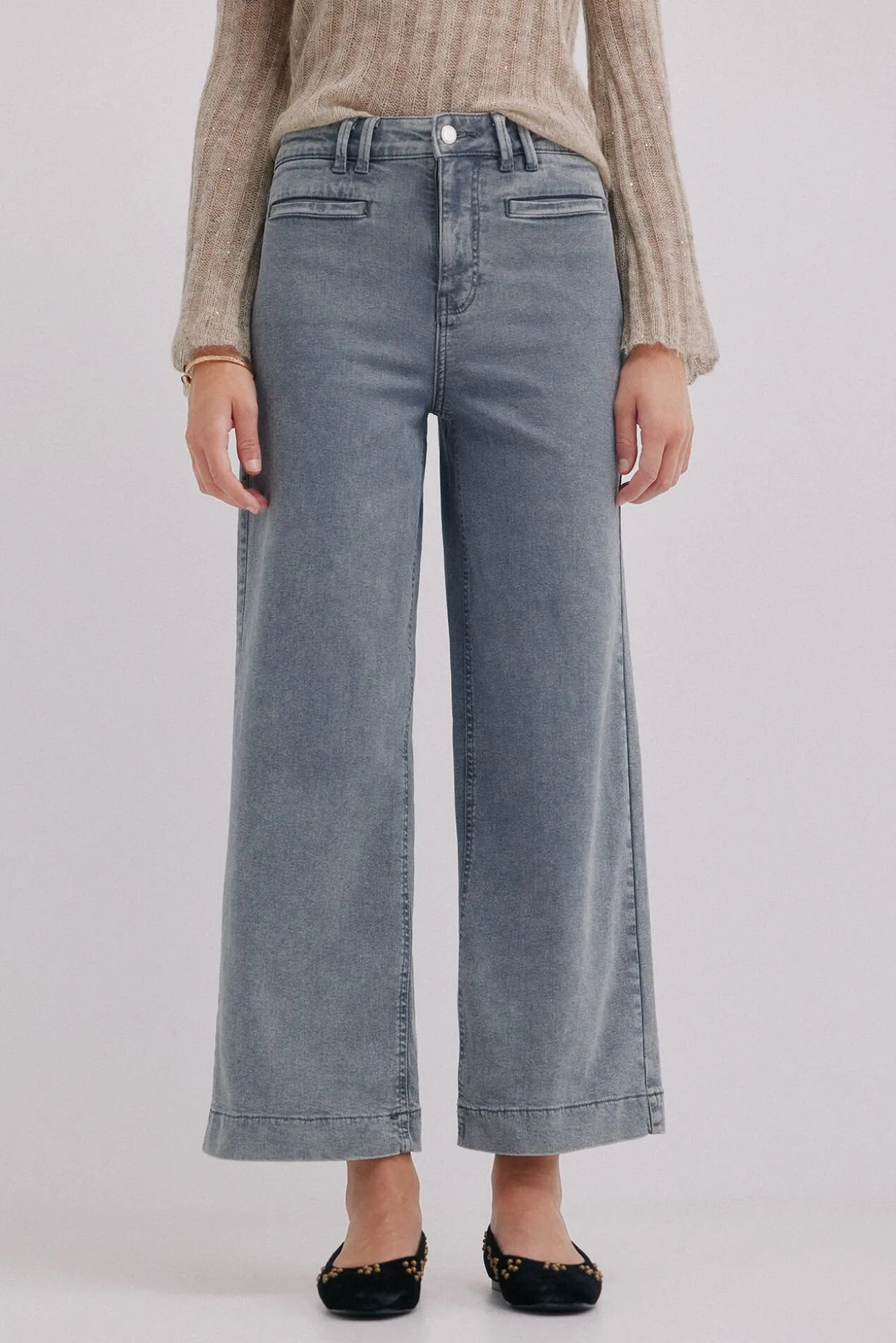 Berta. Calça jeans de perna larga