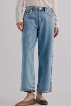 Berta. Jeans desfiado