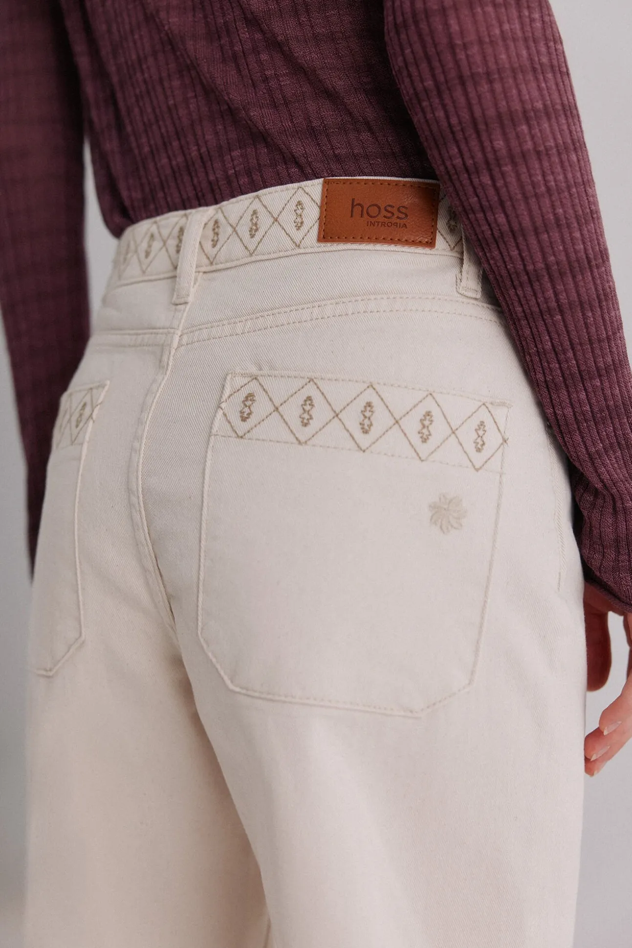Bianca. Jeans bordado