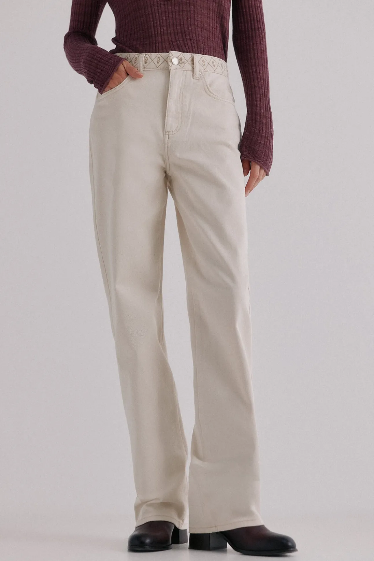 Bianca. Jeans bordado