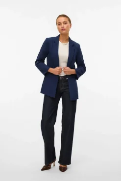 Blazer aberto com manga arregaçadas