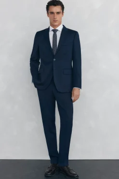 Blazer bi-elástico liso e sob medida