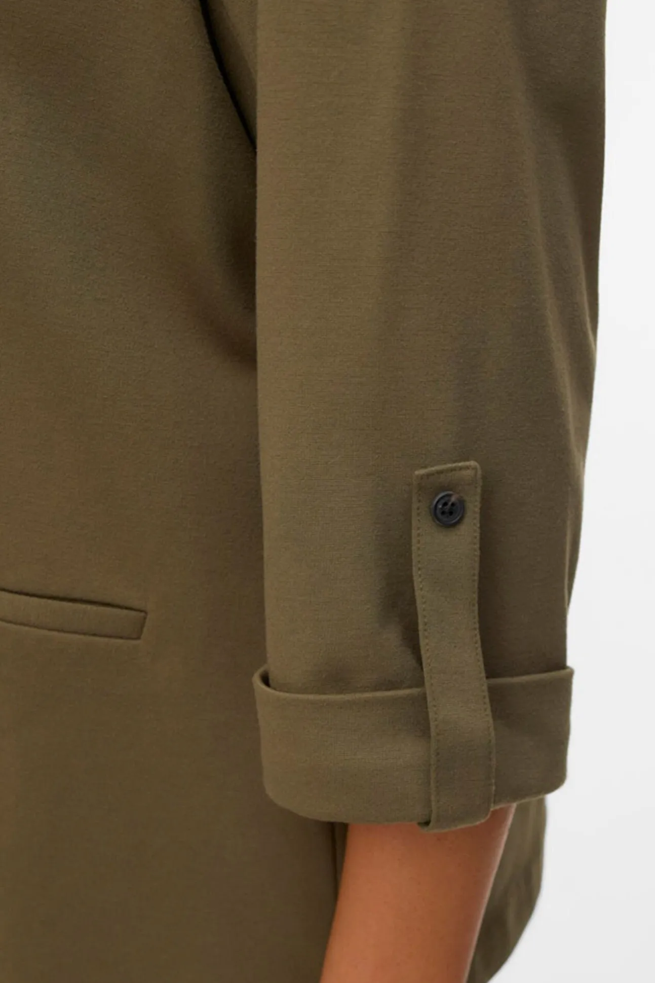 Blazer feminino aberto com lapela grande