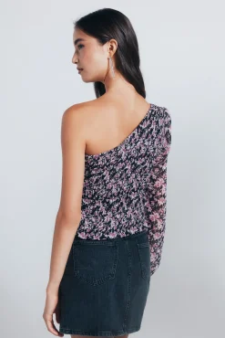 Blusa assimétrica tipo bata