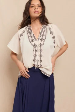 Blusa bordada