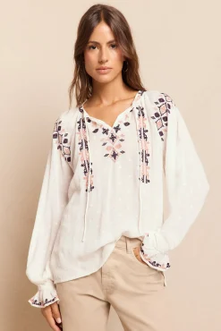 Blusa bordada