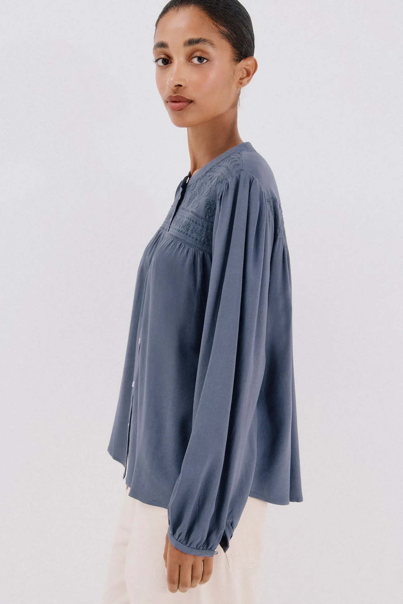 Blusa com bordado