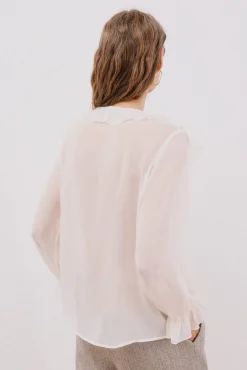 Blusa com folho na frente