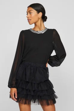 Blusa de chiffon com pedraria no gola