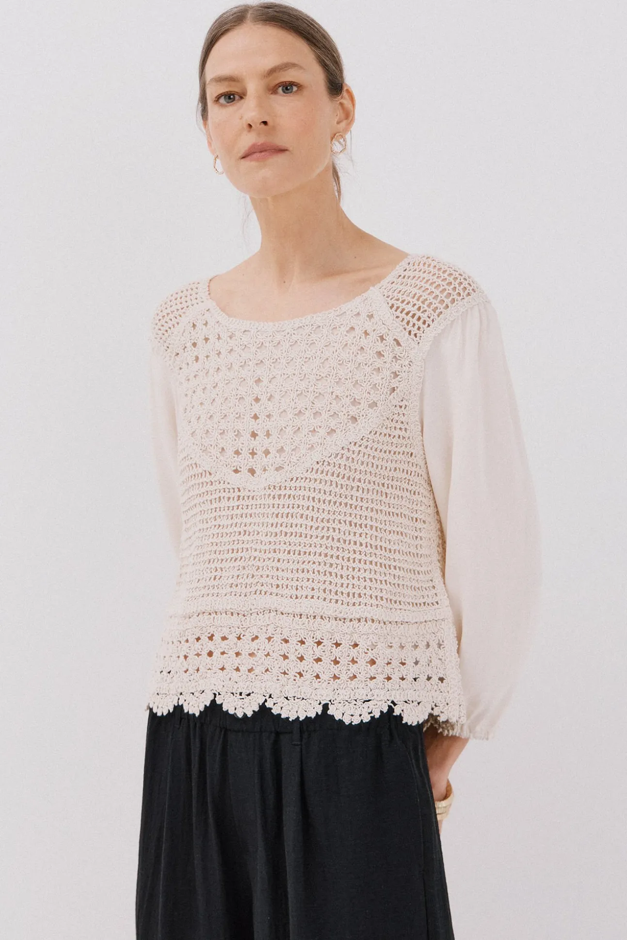 Blusa de crochet combinada