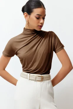 Blusa de gola alta