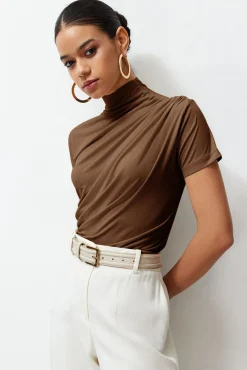 Blusa de gola alta
