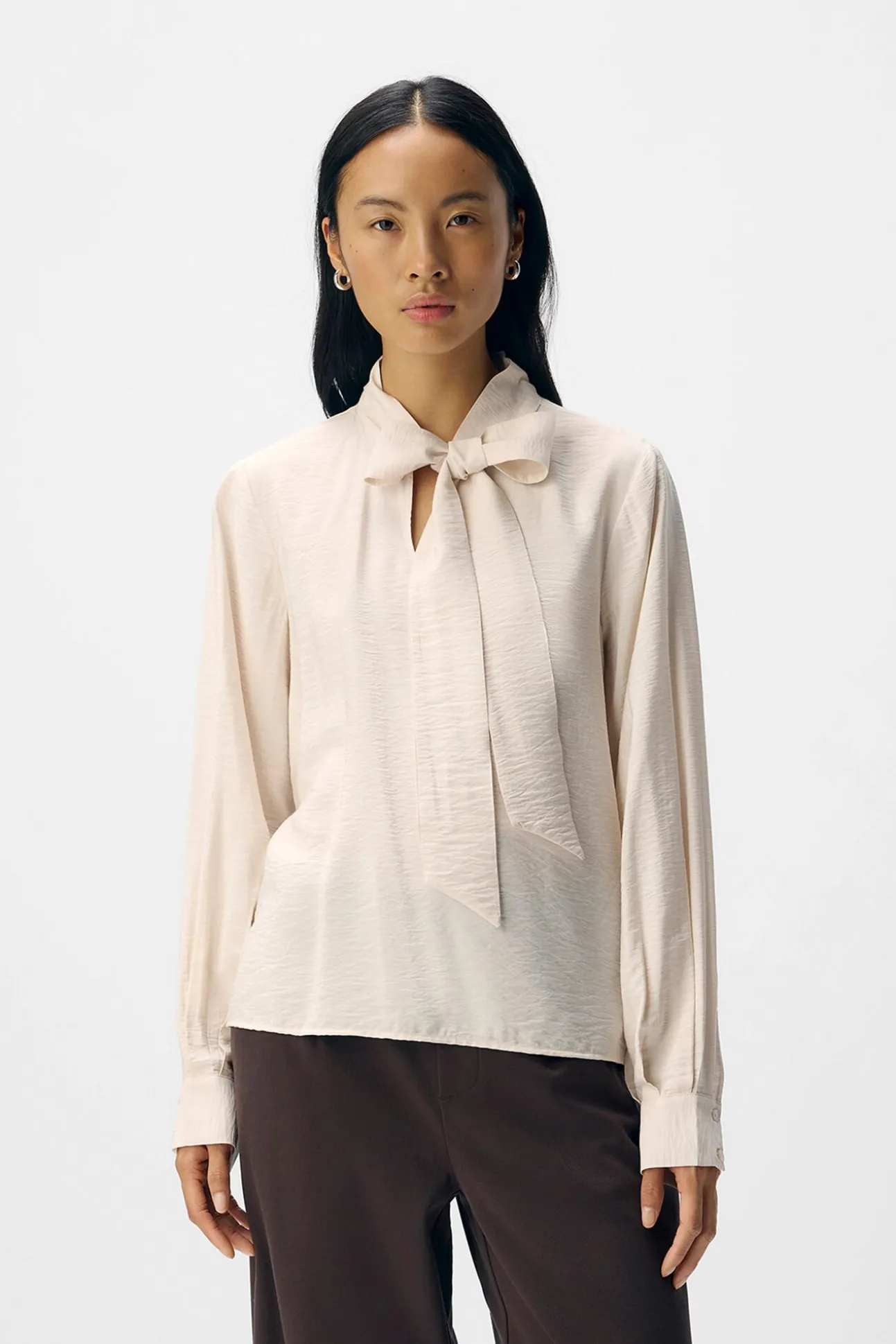 Blusa de laço de viscose
