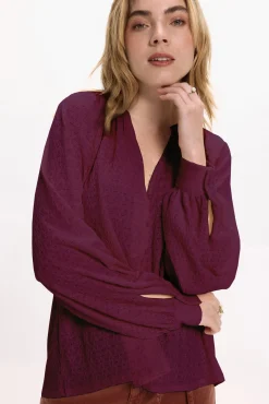 Blusa de manga comprida com gola mao