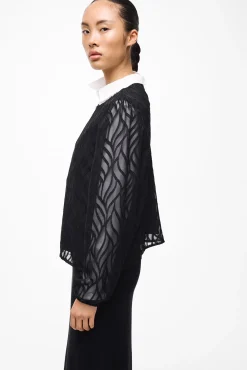 Blusa de manga comprida com gola redonda