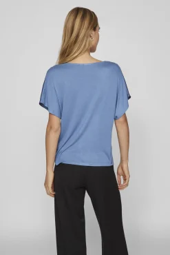 Blusa de manga curta acetinada