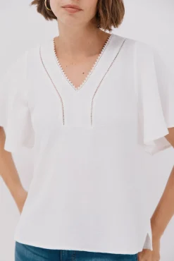 Blusa de renda com babados