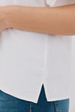 Blusa de renda com babados