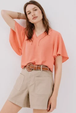 Blusa de renda com babados