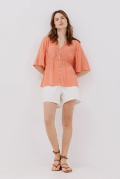 Blusa de renda com babados