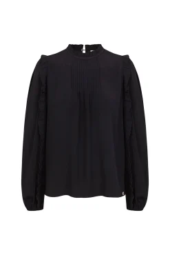 Blusa de renda com babados