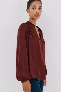 Blusa de satin fluido