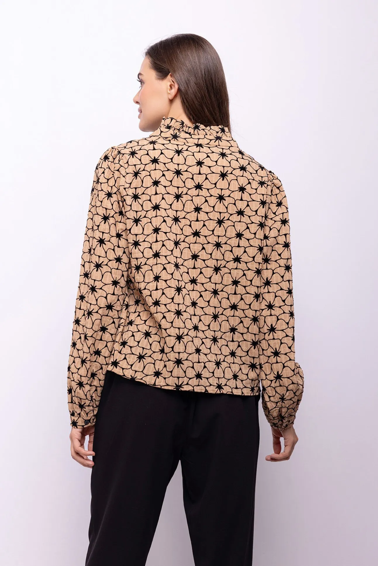 Blusa de tecido texturizado