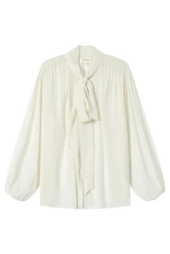 Blusa esvoaçante com laçada