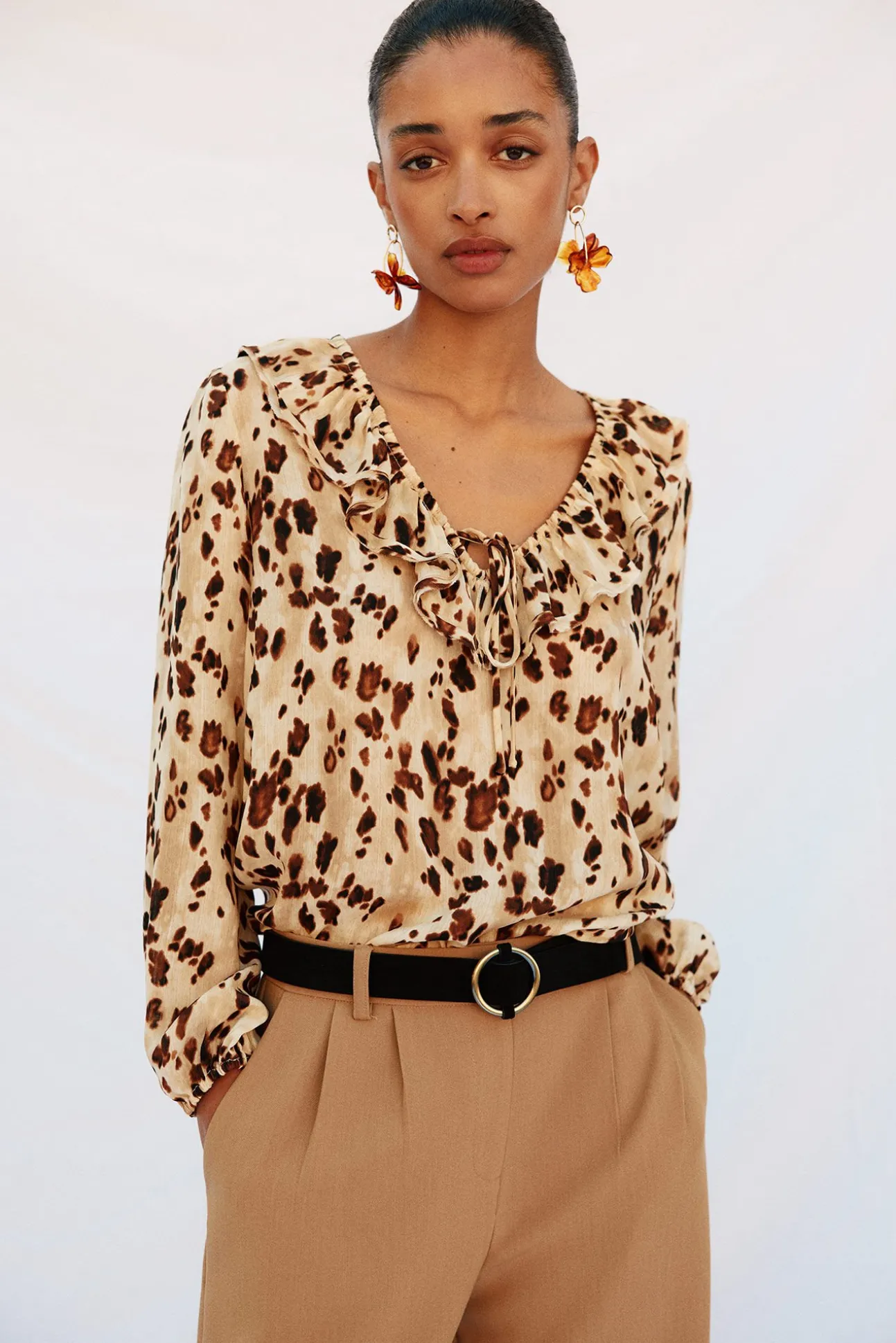 Blusa folhos