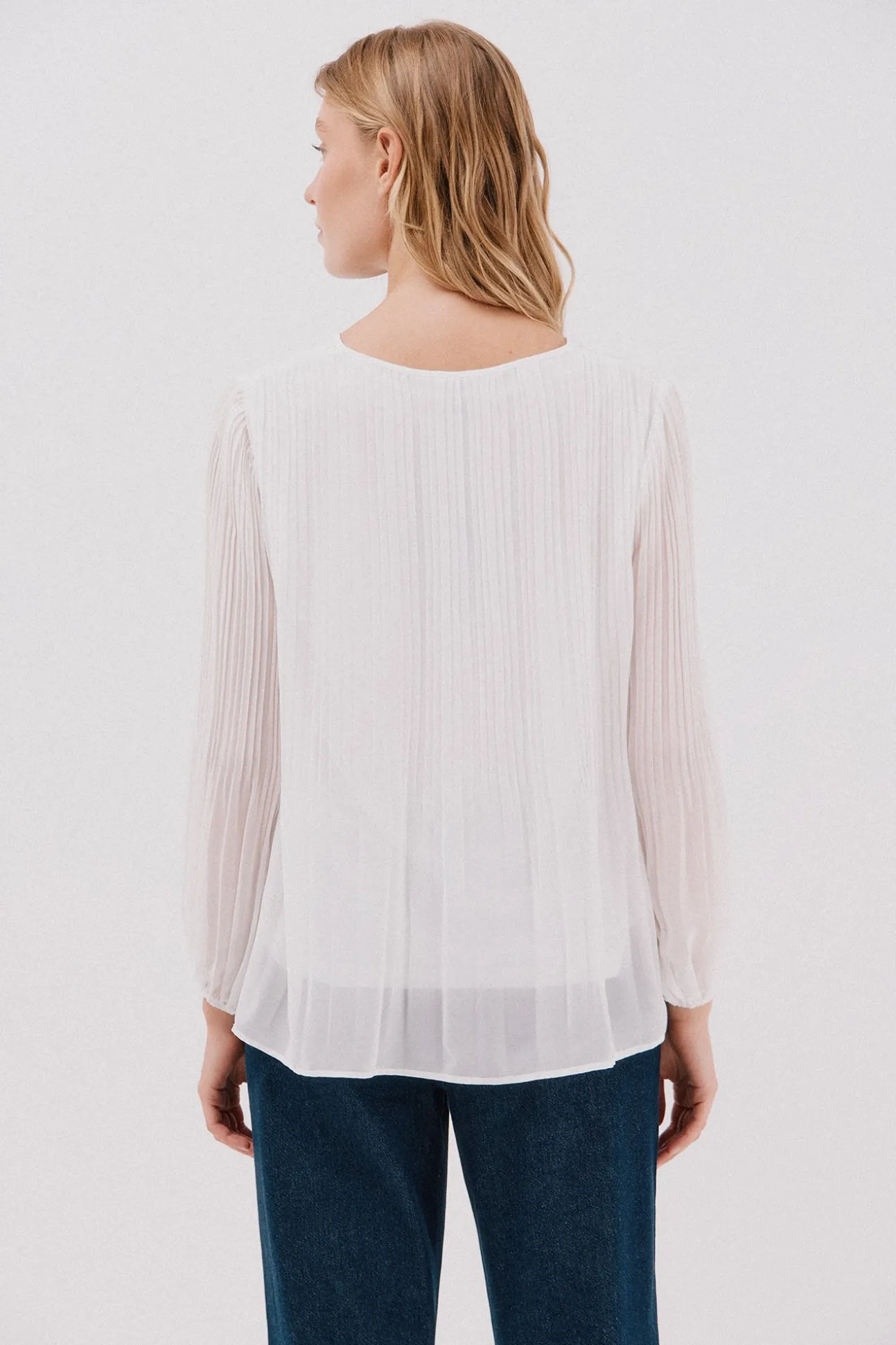 Blusa plissada contrastante