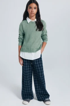 Blusa tipo camisa para menina.