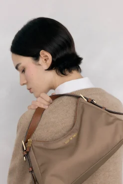 Bolsa de ombro de nylon com fecho-éclair
