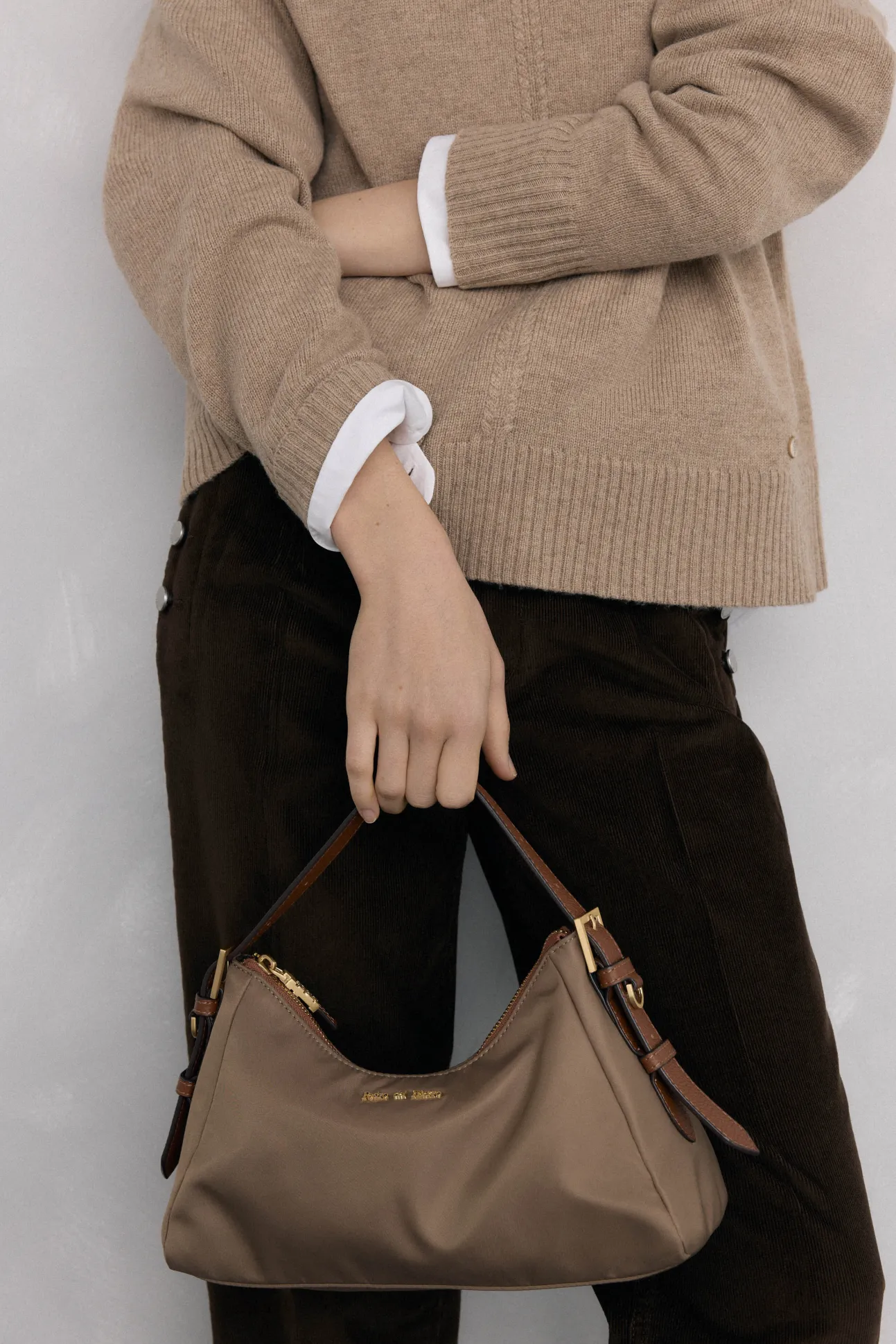 Bolsa de ombro de nylon com fecho-éclair