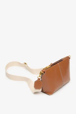 Bolsa tiracolo básica com costura