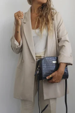 Bolsa tiracolo Cassandra preta
