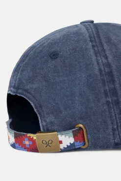 Boné com patch étnico