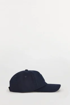 Boné com viseira de têxtil