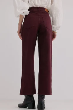 Bonnie. Calça jeans de perna larga