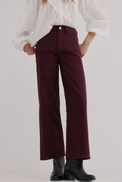 Bonnie. Calça jeans de perna larga