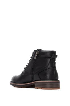 Bota de amarrar