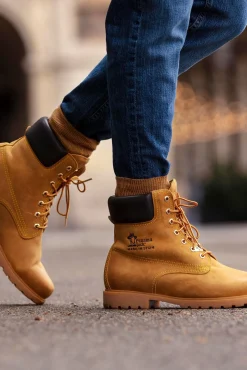 Bota de homem em pele napa