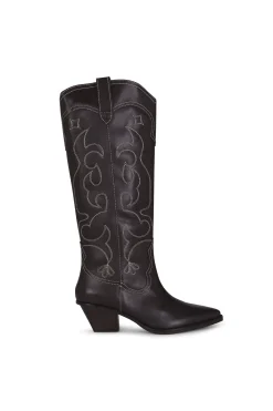 Bota de pele com costura