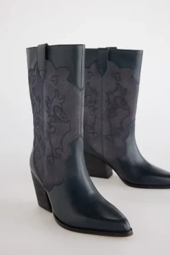 Bota de pele e croute