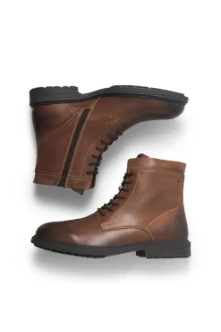 Botas de couro com cadarço