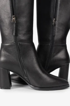 Botas feminina Sinnara Napa