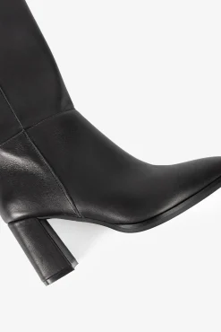 Botas feminina Sinnara Napa