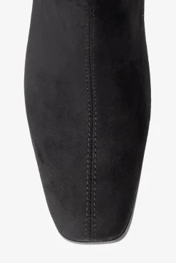 Botas Flare de Camurça Feminina