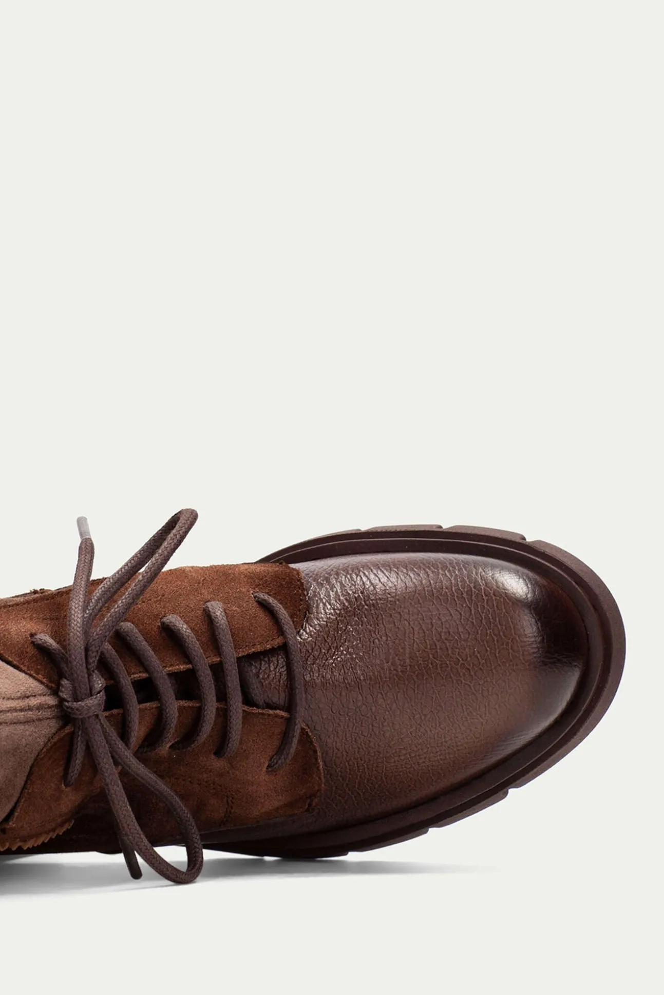Botins curto com cadarço e sola de corrida em Zurique