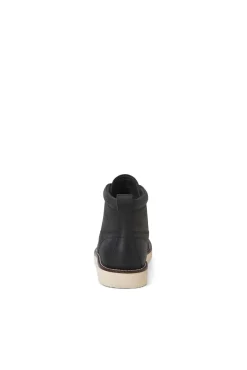 Botins de couro com sola de borracha