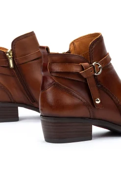 Botins de salto alto